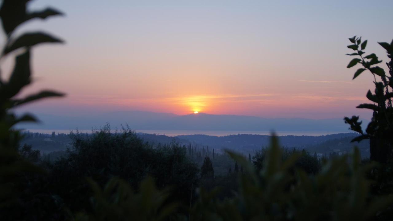 Corfu Luxury Apartment, Tranquility, Mountain & Sea Views อากิออส กอร์ดิออส ภายนอก รูปภาพ